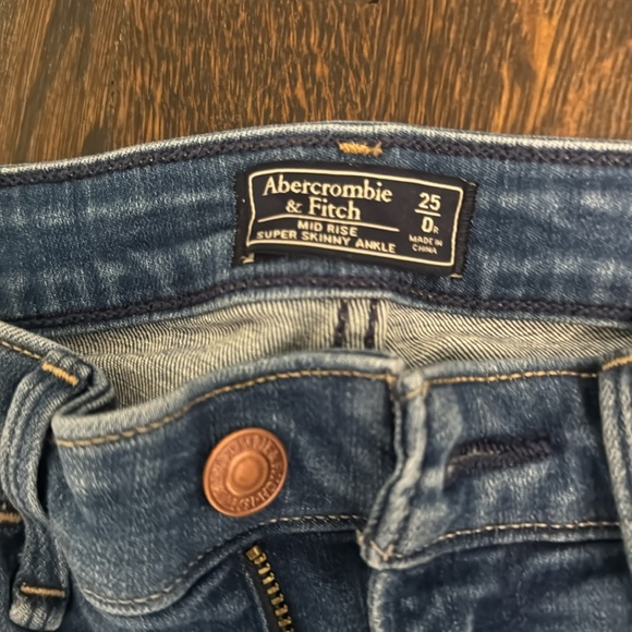 Abercrombie & Fitch jeans; size 0/25. Maybe worn once. - Picture 2 of 2